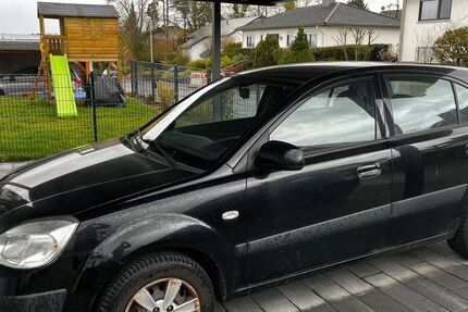 Kia Rio 130.000 km 2.490 &euro; Diez 65582