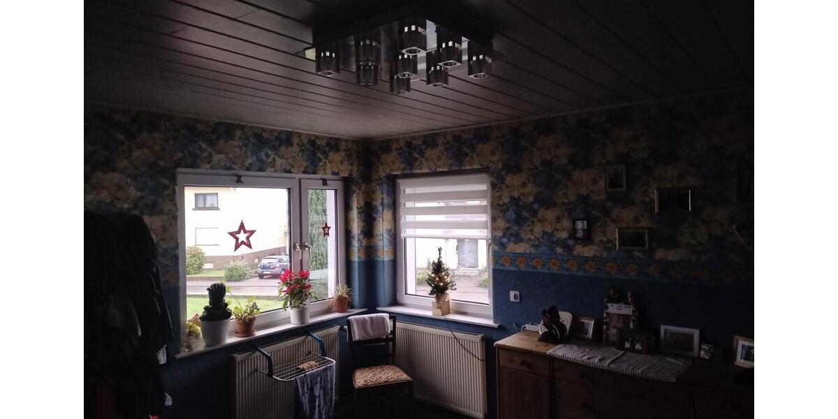 Einfamilienhaus Nentershausen - 6 Zimmer, 220 m&sup2;, 1.600&euro; | Angebot:25420627