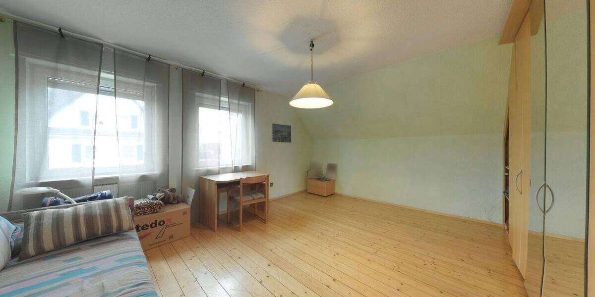 Charmantes Einfamilienhaus mit lichtdurchflutetem Anbau und großem Raumangebot 6 zimmer