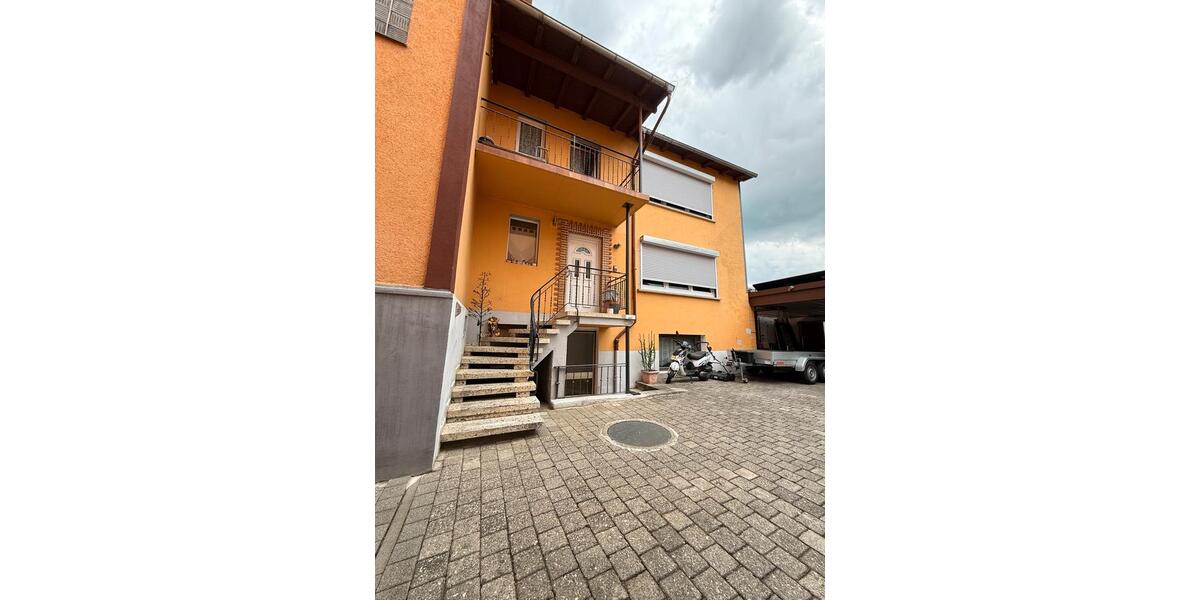Reihenhaus Gückingen - 7 Zimmer, 180 m&sup2;, 280.000&euro; | Angebot:27066463