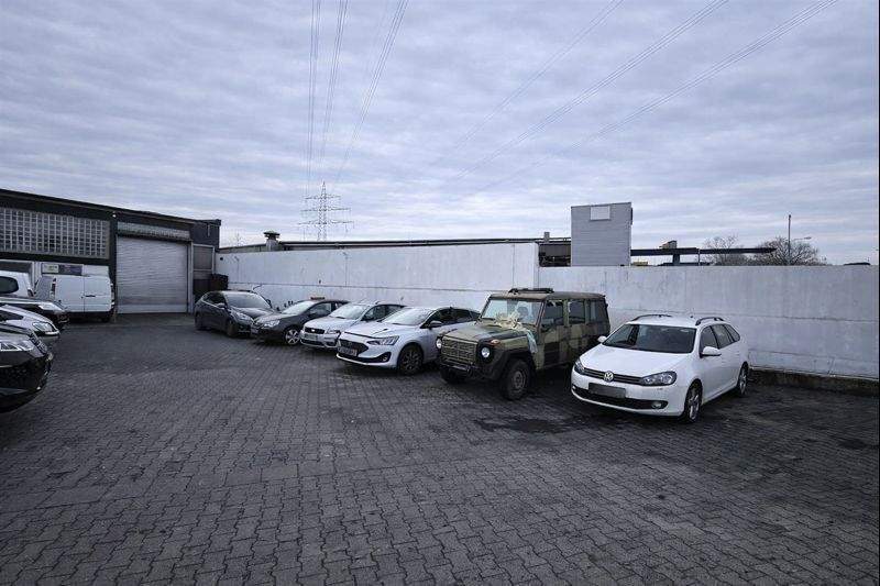 Hochrentables Hallen-Investment in strategischer Top-Lage von Koblenz zimmer