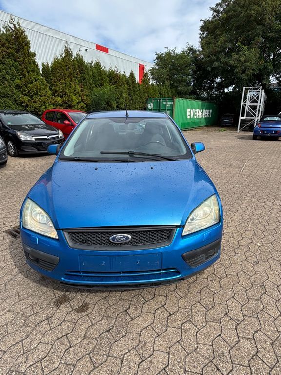 Ford Focus 272.395 km 999 € Polch 56751