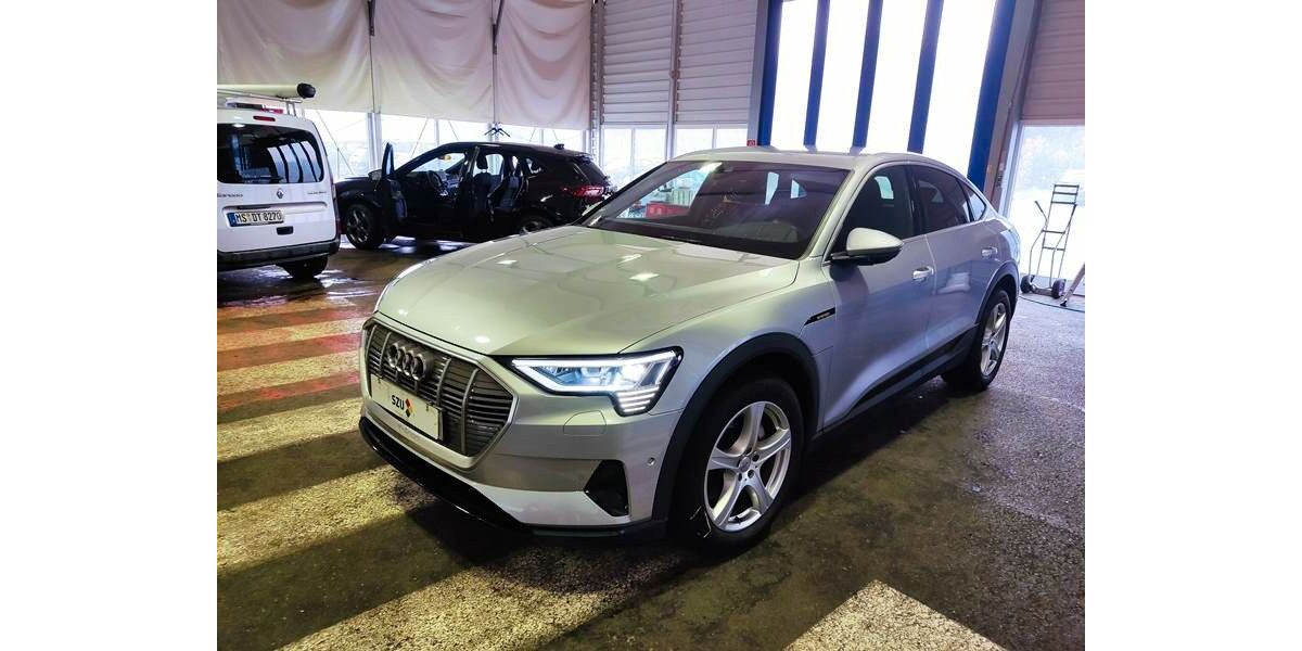 Audi e-tron 77.000 km 26.990 € Montabaur 56410