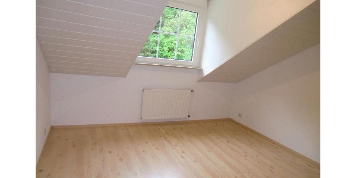 Dachgeschoßwohnung Koblenz Lay - 3 Zimmer, 85 m&sup2;, 800&euro; | Angebot:25415303