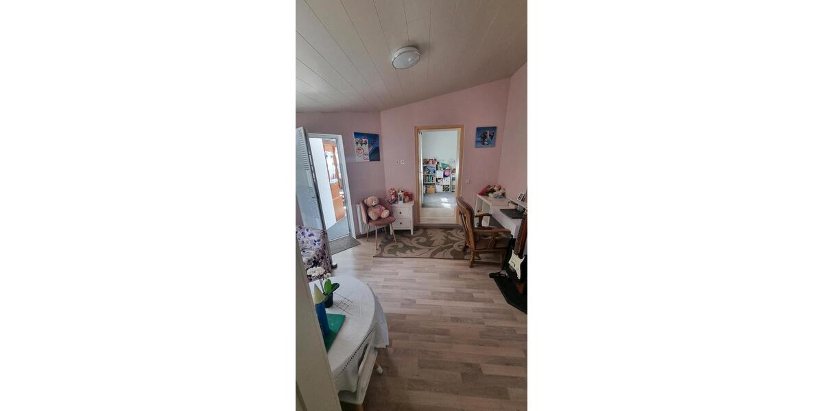 Bungalow Puderbach - 4 Zimmer, 140 m&sup2;, 1.400&euro; | Angebot:26350338