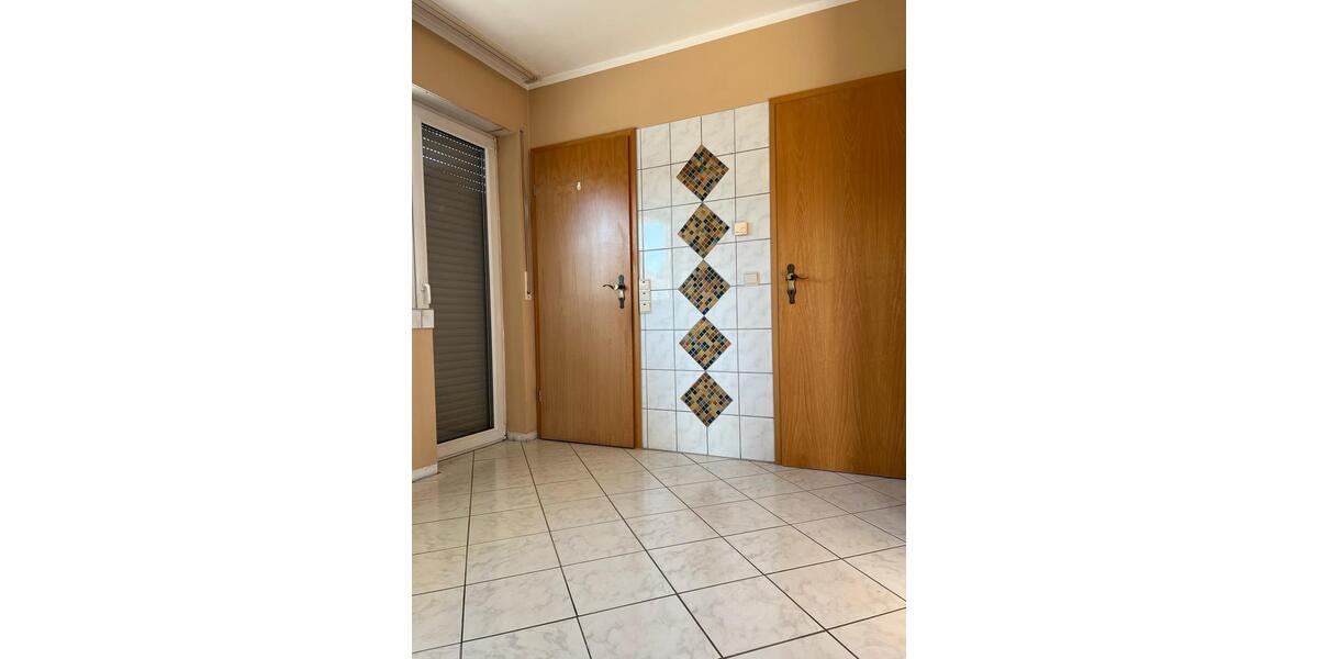 Etagenwohnung Willroth - 4 Zimmer, 114 m&sup2;, 1.280&euro; | Angebot:26220052
