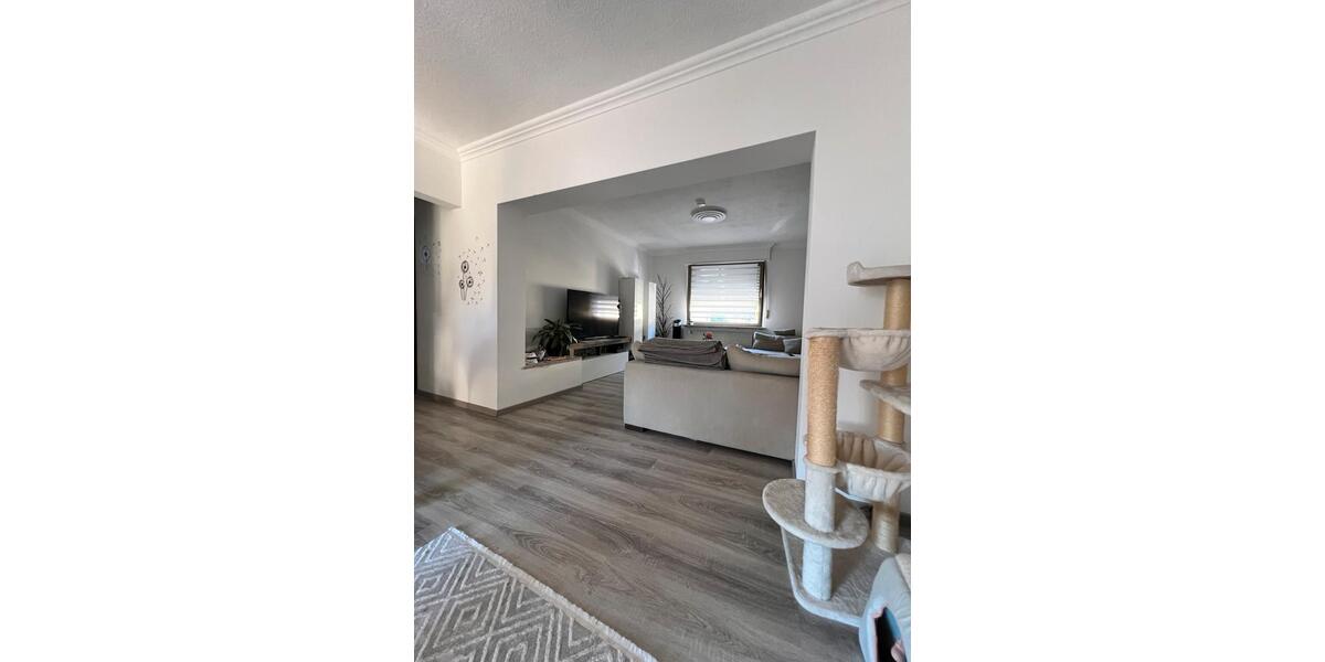 Etagenwohnung Andernach - 5 Zimmer, 90 m&sup2;, 975&euro; | Angebot:26692698