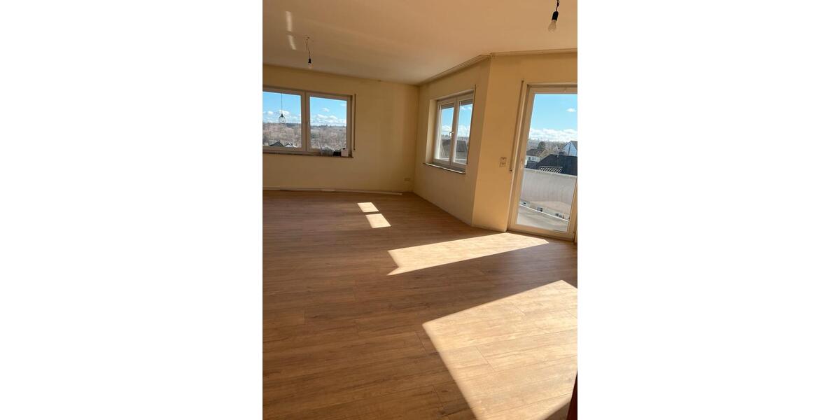 Etagenwohnung Willroth - 4 Zimmer, 114 m&sup2;, 1.280&euro; | Angebot:26220052