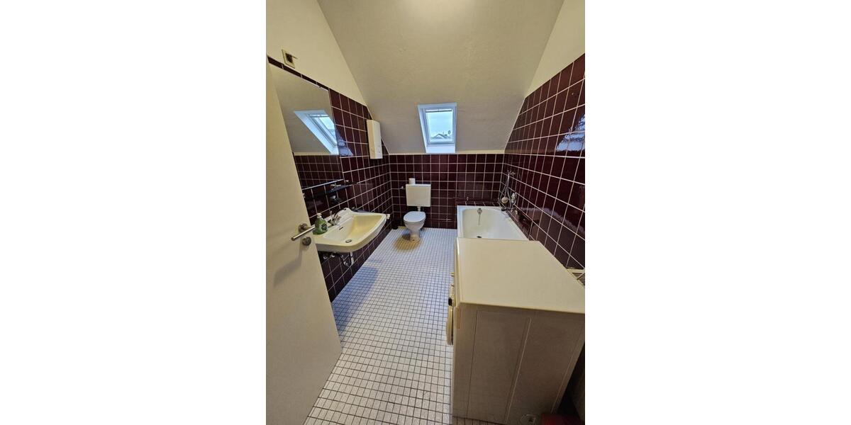 Dachgeschoßwohnung Koblenz Bisholder - 3 Zimmer, 15 m&sup2;, 412&euro; | Angebot:25516752