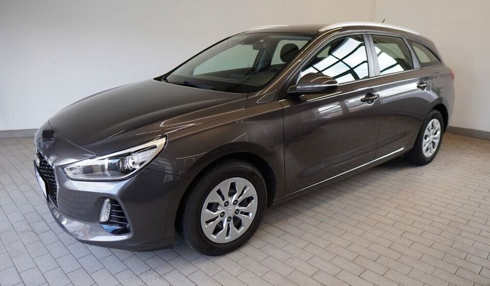 i30