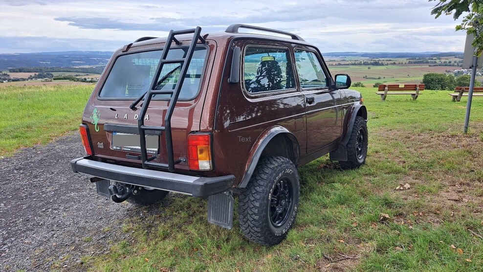 Lada Niva 32.650 km 14.900 € Dachsenhausen 56340