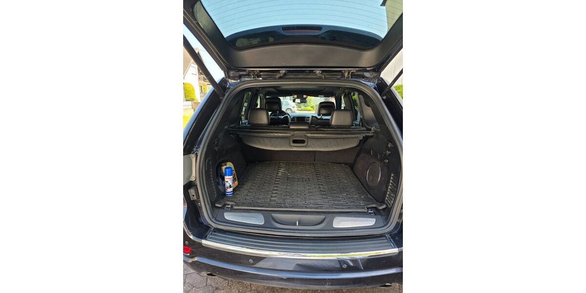 Jeep Grand Cherokee 212.700 km 13.900 &euro; Brohl-Lützing 56656