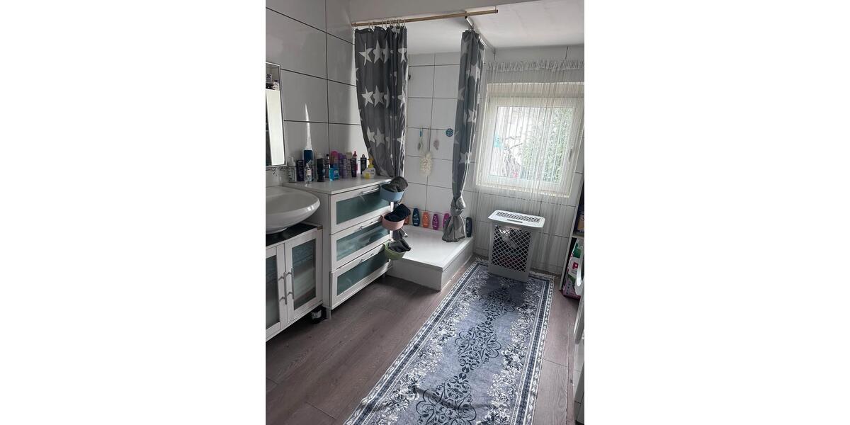 Dachgeschoßwohnung Boppard - 3 Zimmer, 80 m&sup2;, 650&euro; | Angebot:26366410