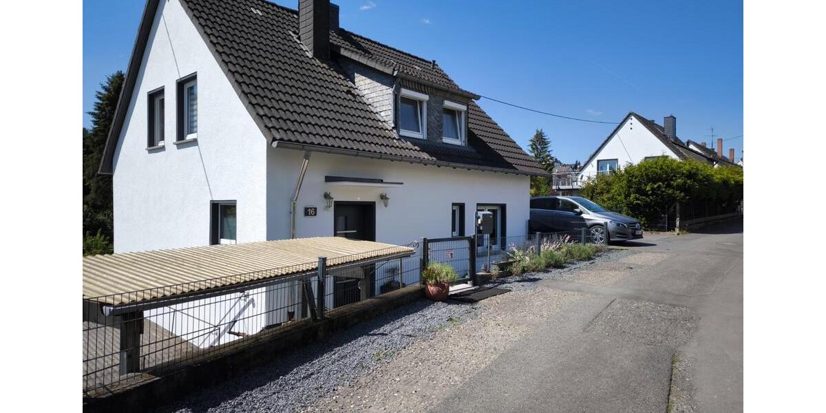 Einfamilienhaus in guter Lage auf 1765m Parkgrundstück mit Bach 6 zimmer