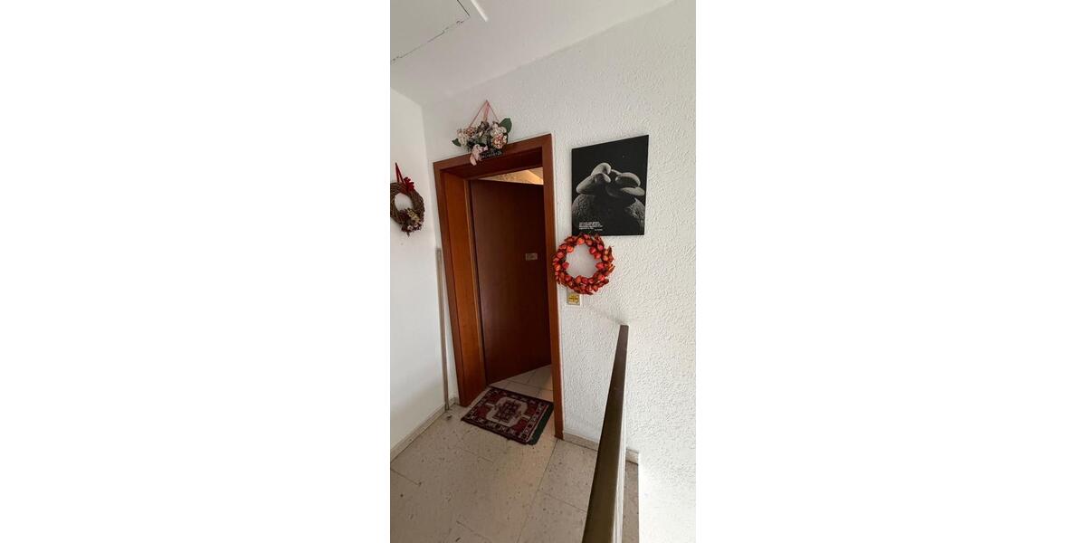 Dachgeschoßwohnung Koblenz Bubenheim - 3 Zimmer, 90 m&sup2;, 900&euro; | Angebot:26048658