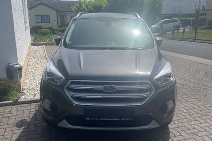 Ford Kuga 115.000 km 8.900 &euro; Nentershausen 56412