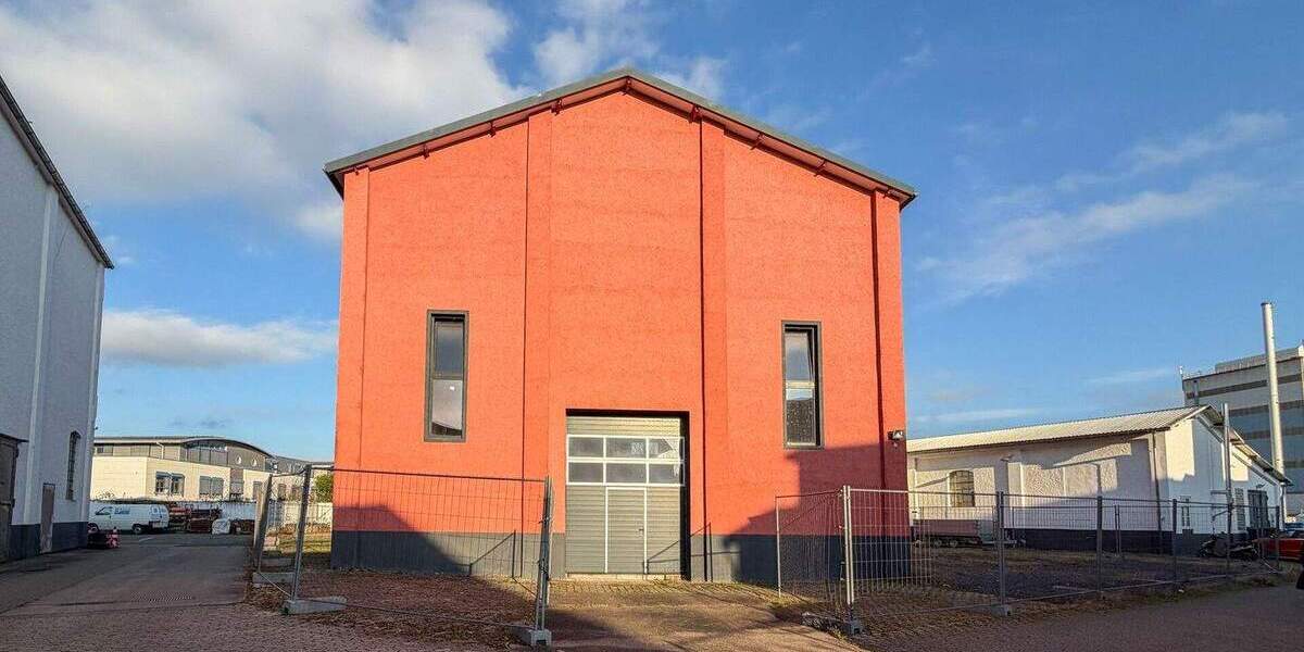 Große, sanierte Lagerhalle mit zusätzlicher anliegender Hallenfläche auf einem Industriegelände! zimmer