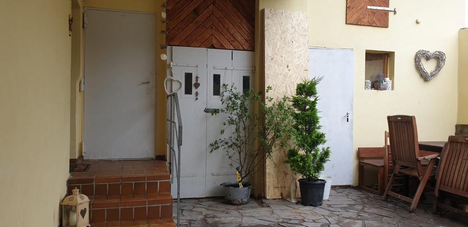 Einfamilienhaus Neuwied Feldkirchen - 2 Zimmer, 140 m&sup2;, 250.000&euro; | Angebot:25843245