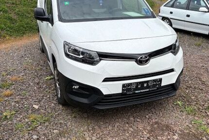 Toyota Proace City 59.900 km 15.900 € Treis-Karden 56253