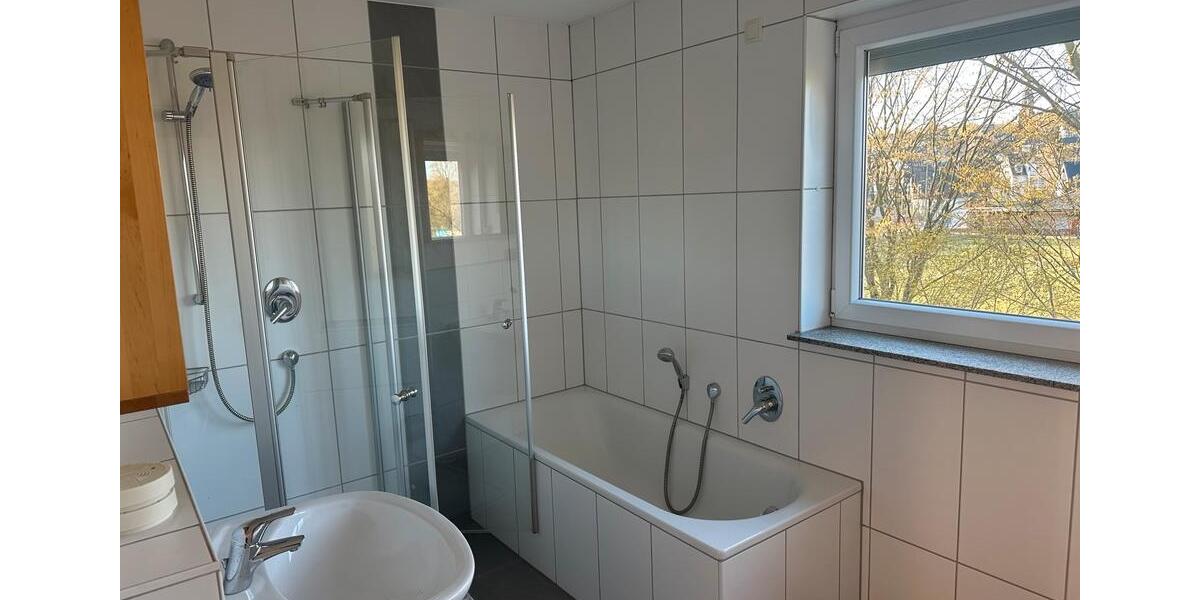 Dachgeschoßwohnung Koblenz Bubenheim - 3 Zimmer, 160 m&sup2;, 1.200&euro; | Angebot:24749747