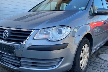 VW Touran 163.500 km 1.850 &euro; Nastätten 56355