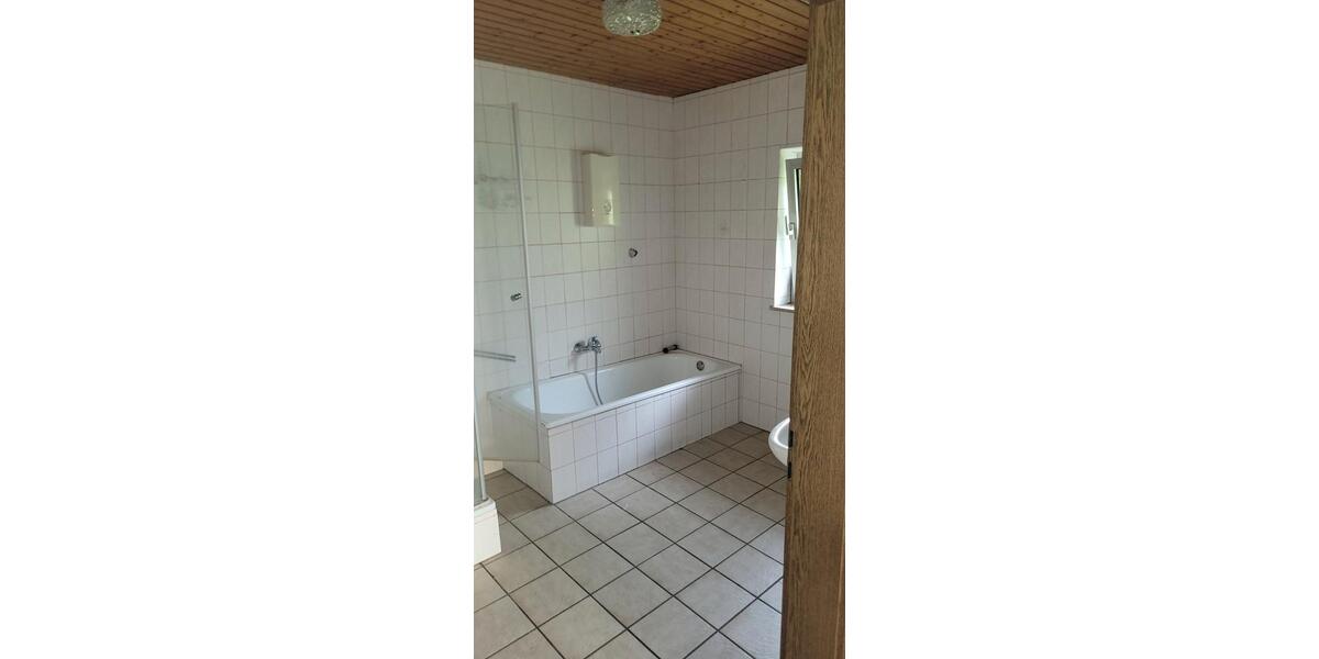 Einfamilienhaus Hillscheid - 7 Zimmer, 200 m&sup2;, 1.550&euro; | Angebot:26375457