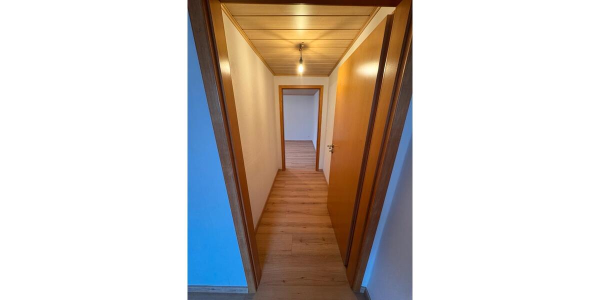 Etagenwohnung Vallendar - 5 Zimmer, 117 m&sup2;, 900&euro; | Angebot:25100956