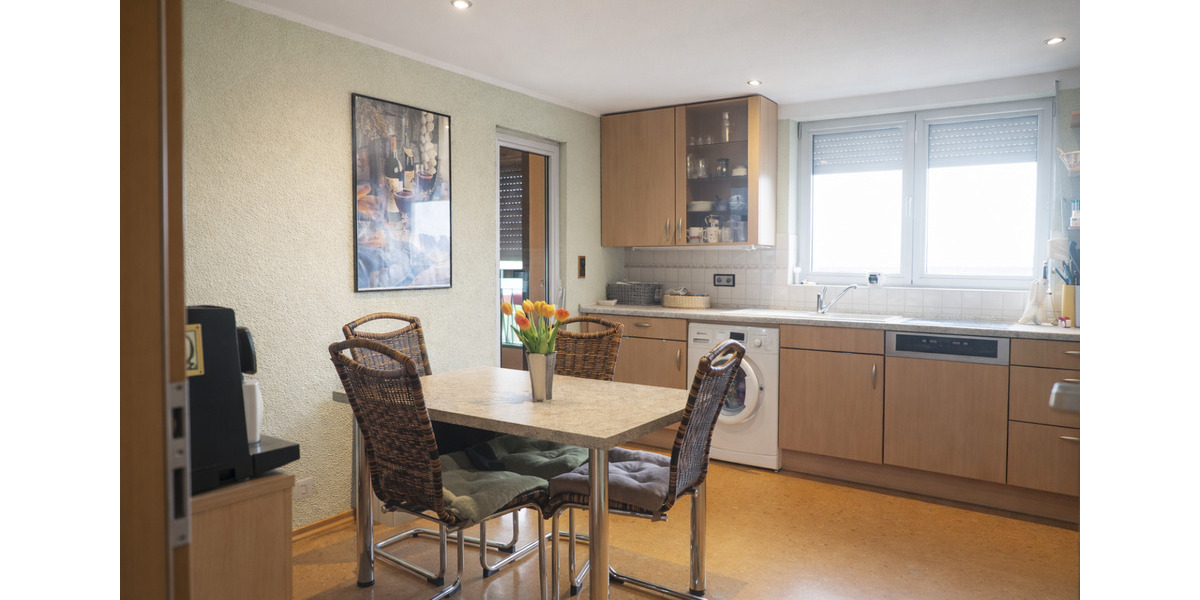 Dachgeschoßwohnung Dieblich - 4 Zimmer, 120 m&sup2;, 890&euro; | Angebot:25570766