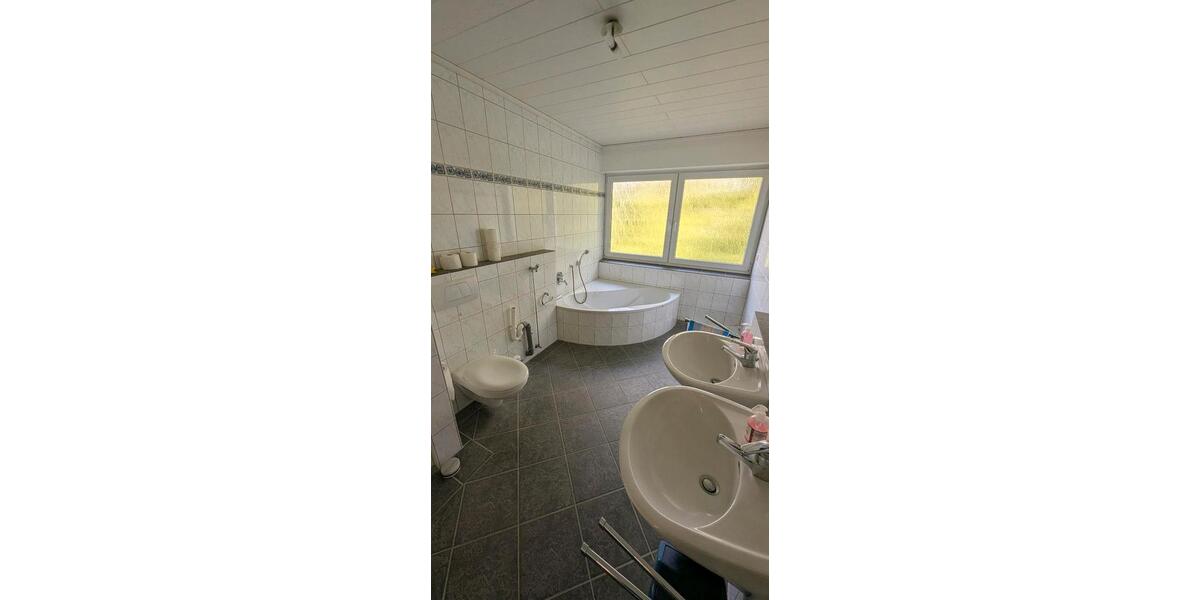 Etagenwohnung Mayen - 4 Zimmer, 133 m&sup2;, 1.200&euro; | Angebot:26691410