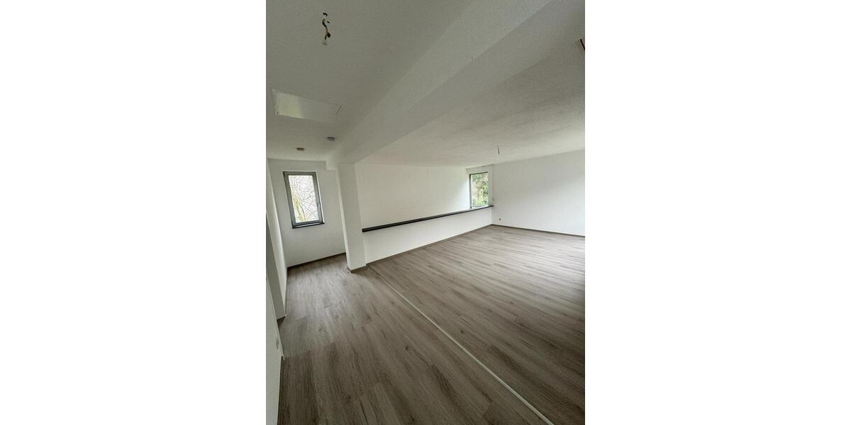 Großzügiges Einfamilienhaus in ruhiger Lage zu vermieten 6 zimmer