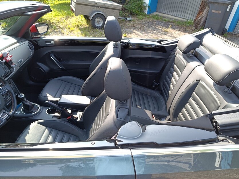 VW Beetle 88.595 km 16.380 € Ney 56283