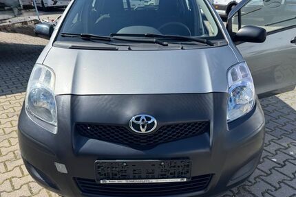 Toyota Yaris 101.500 km 3.200 &euro; Diez 65582
