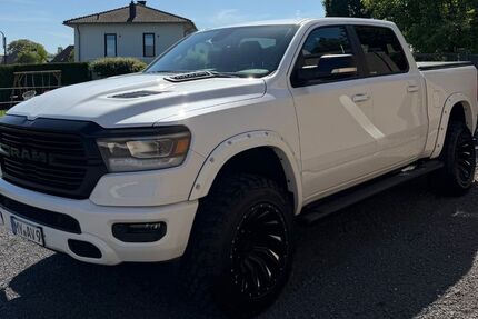 Dodge RAM 67.000 km 61.999 &euro; Kottenheim 56736
