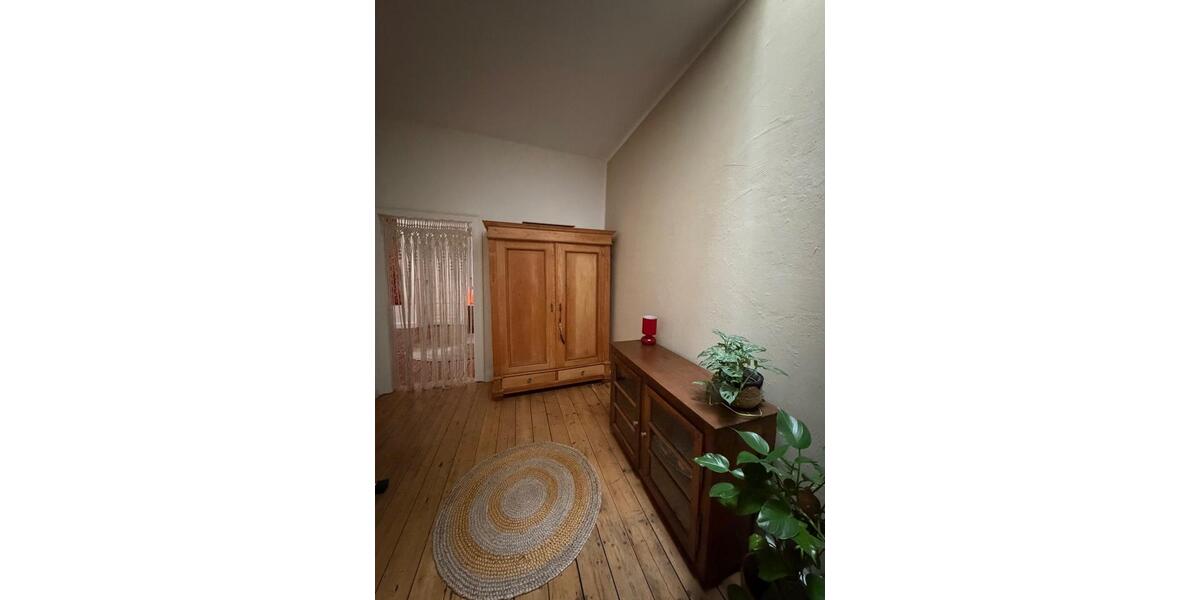 Großzügige 3 ZKB Altbauwohnung mit Balkon in zentraler Lage 3 zimmer