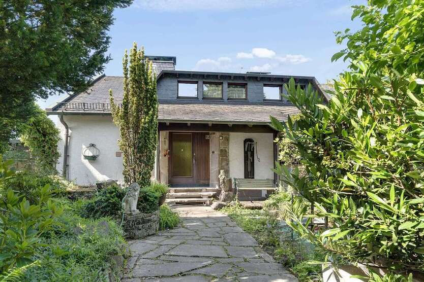 Haus zum Kaufen in Ehlscheid 345.000 € 218 m²