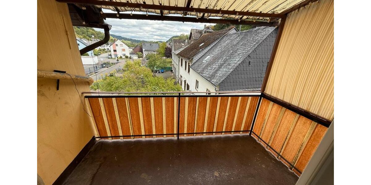 Etagenwohnung Singhofen - 5 Zimmer, 120 m&sup2;, 1.000&euro; | Angebot:26592201