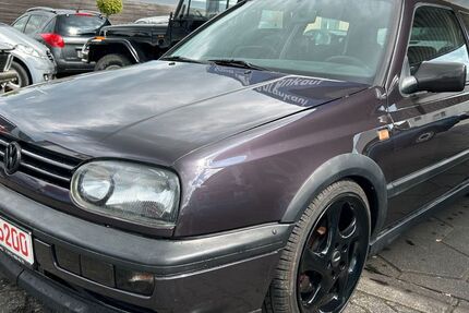 VW Golf 128.000 km 17.299 € Elz 65604