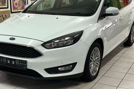 Ford Focus 85.000 km 8.900 &euro; Mayen 56727