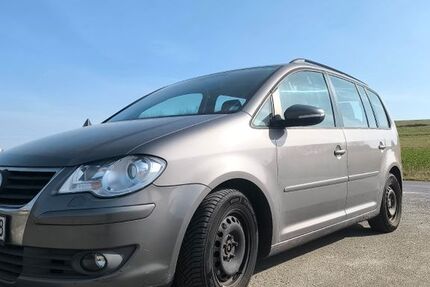 VW Touran 286.000 km 2.650 &euro; Bannberscheid 56424