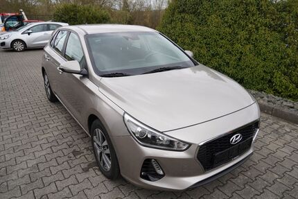Hyundai i30 102.214 km 10.999 &euro; Urbach 56317