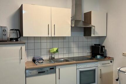 Neu renovierte Wohnung im Erdgeschoss 650 Kaltmiete +150 Nebenk zimmer