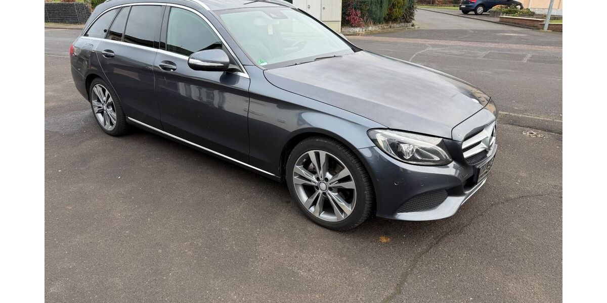 Mercedes-Benz C 220 238.000 km 9.450 &euro; Girod bei Montabaur 56412