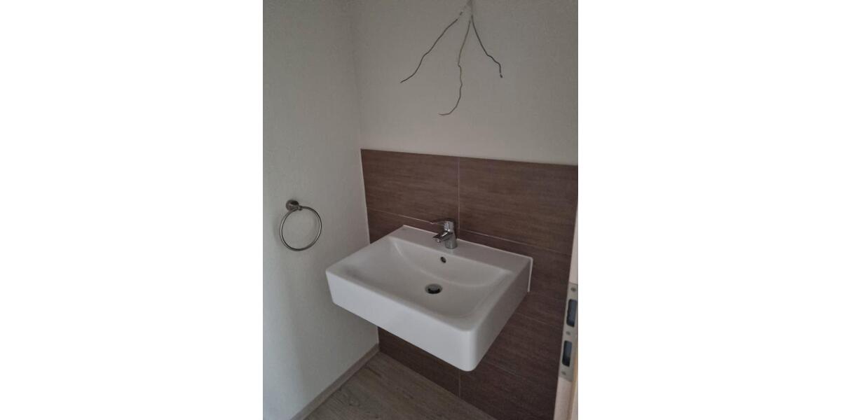 Erdgeschoßwohnung Neuwied - 3 Zimmer, 122 m&sup2;, 1.200&euro; | Angebot:26347249