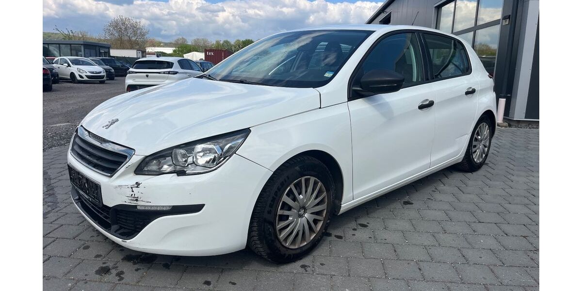 Peugeot 308 153.000 km 2.890 &euro; Irlich 56567