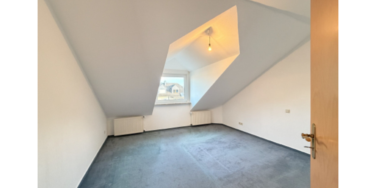 Dachgeschoßwohnung Koblenz Arenberg-Immendorf - 3 Zimmer, 76 m&sup2;, 740&euro; | Angebot:25614286