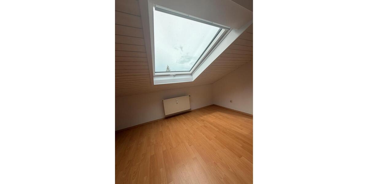 Dachgeschoßwohnung Koblenz Karthause - 1 Zimmer, 24 m&sup2;, 340&euro; | Angebot:26413007