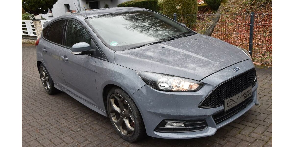 Ford Focus 206.000 km 10.999 &euro; Trimbs 56753