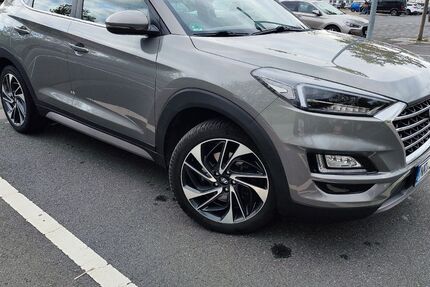 Hyundai TUCSON 111.700 km 17.699 &euro; Neuwied 56564