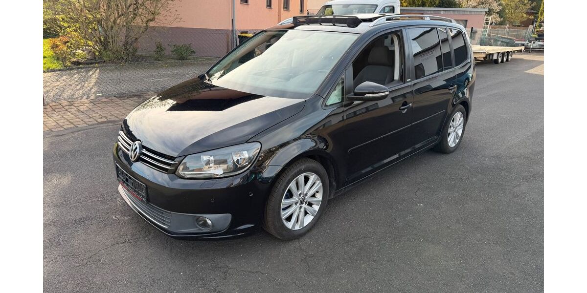 VW Touran 190.000 km 6.999 &euro; Girod bei Montabaur 56412