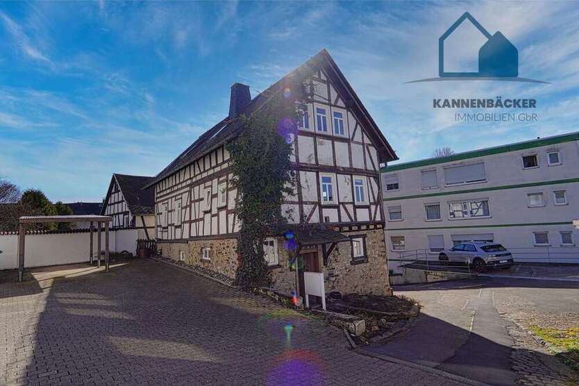 Haus zum Kaufen in Höhr-Grenzhausen 279.000 € 163 m²